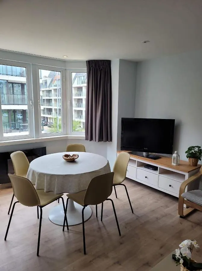 1 Slaapkamer Logie Met Extra Zetelbed In Leefruimte Middelkerke