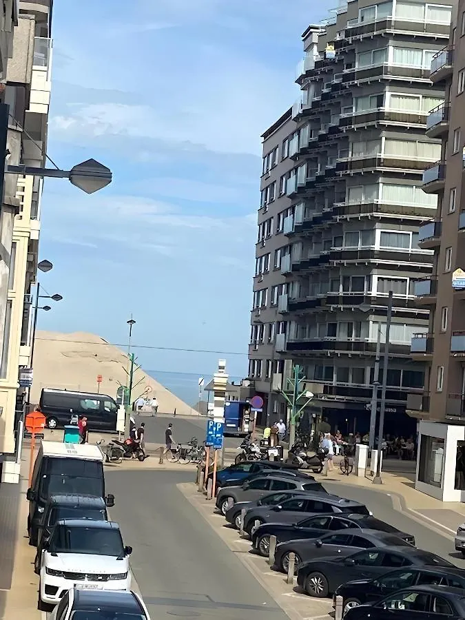 1 Slaapkamer Logie Met Extra Zetelbed In Leefruimte Middelkerke Apartment